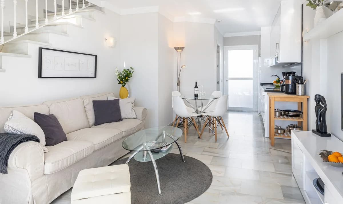 2 Bedroom Townhouse for Sale in Marbella, Málaga - Image 2