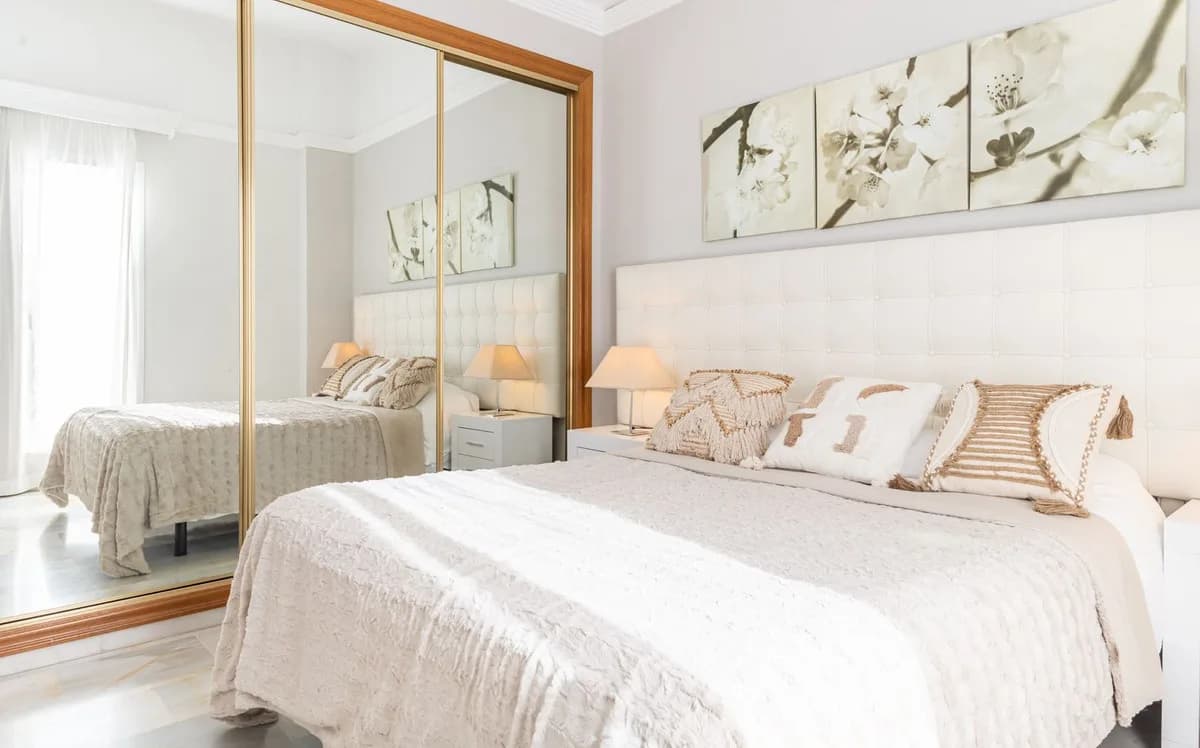 2 Bedroom Townhouse for Sale in Marbella, Málaga - Image 3