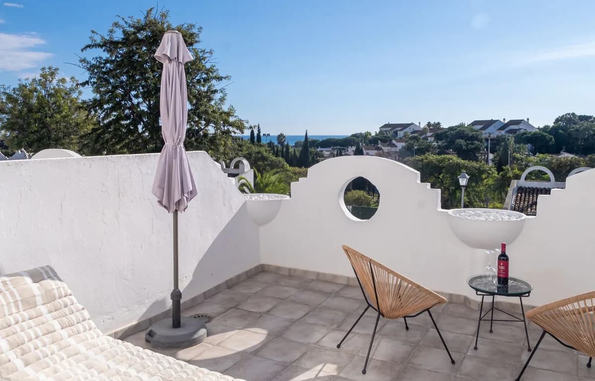 2 Bedroom Townhouse for Sale in Marbella, Málaga - Image 8