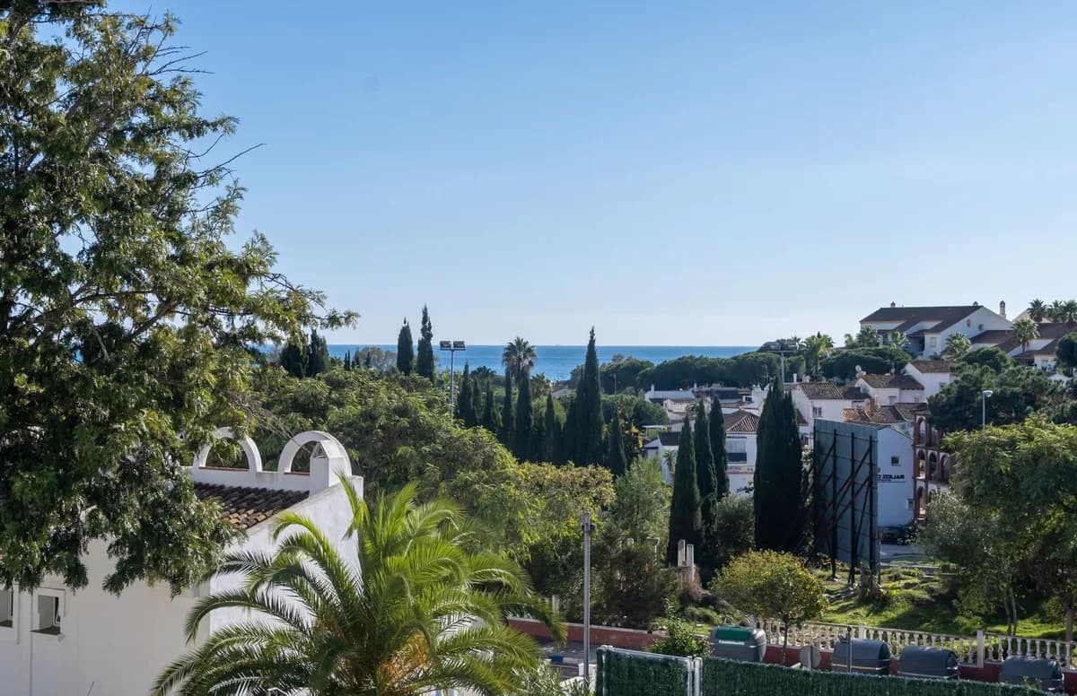 2 Bedroom Townhouse for Sale in Marbella, Málaga - Image 9