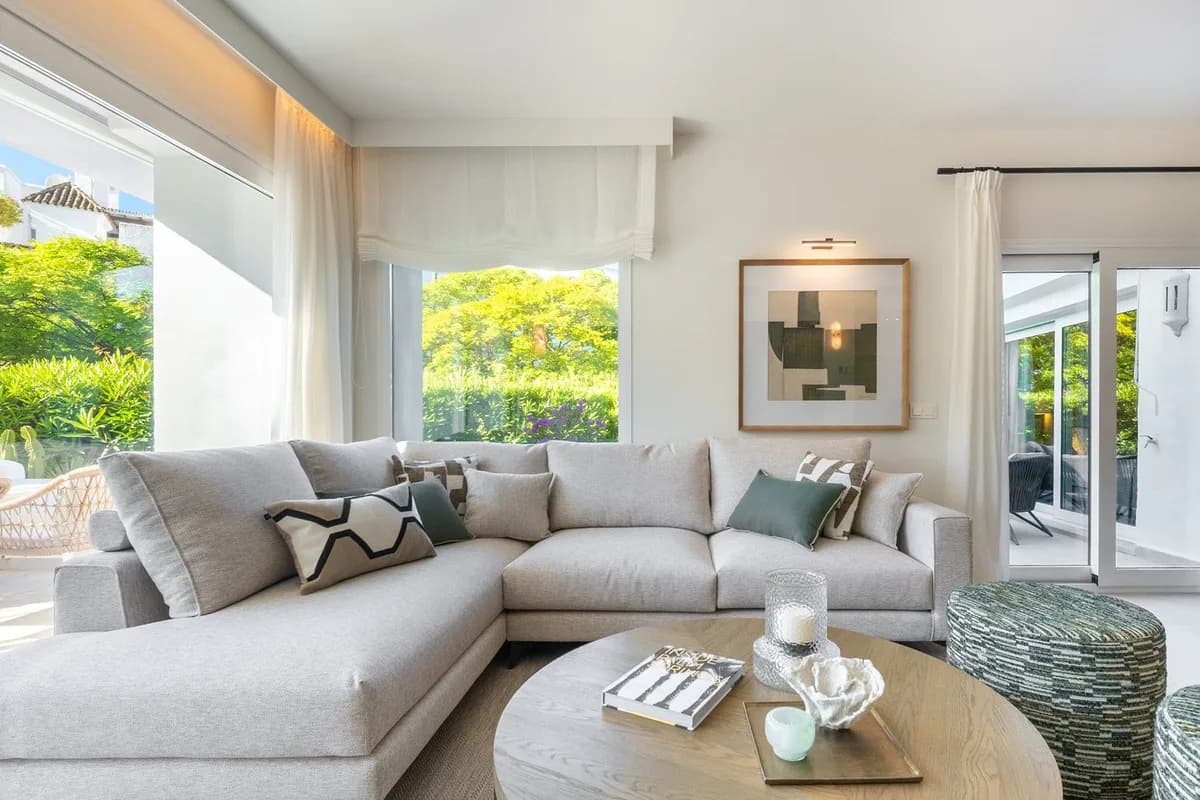 4 Bedroom Ground Floor Apartment for Sale in Marbella, Málaga - Image 6