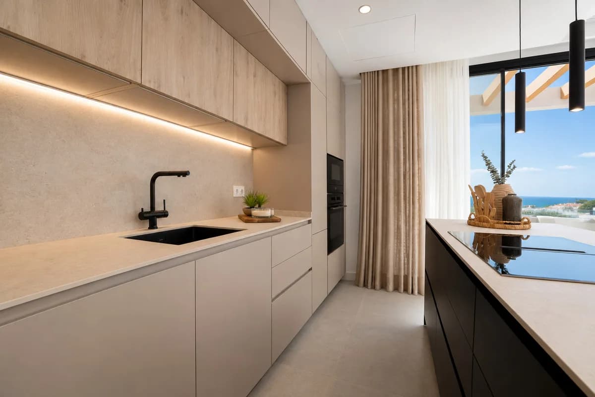 2 Bedroom Penthouse Duplex for Sale in La Carihuela, Málaga - Image 4