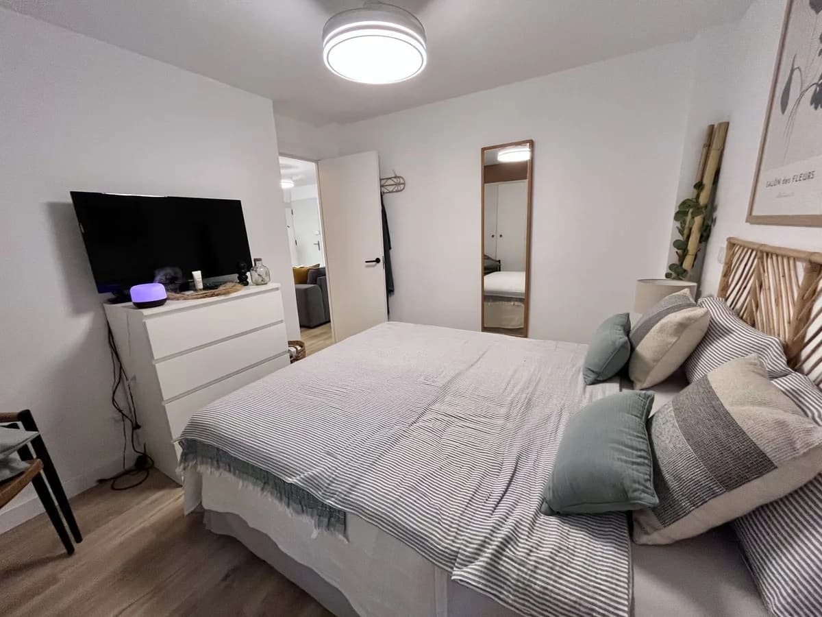 3 Bedroom Middle Floor Apartment for Sale in Torremolinos, Málaga - Image 6