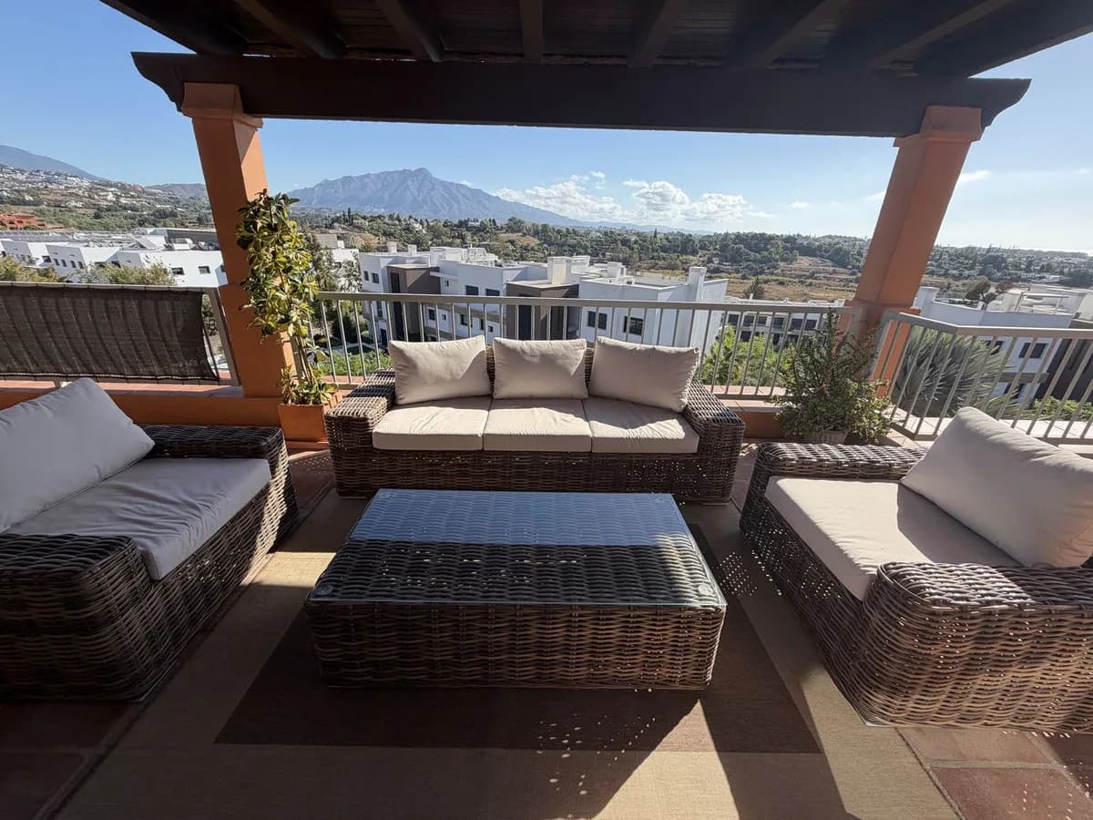 3 Bedroom Penthouse for Sale in Atalaya, Málaga - Image 7