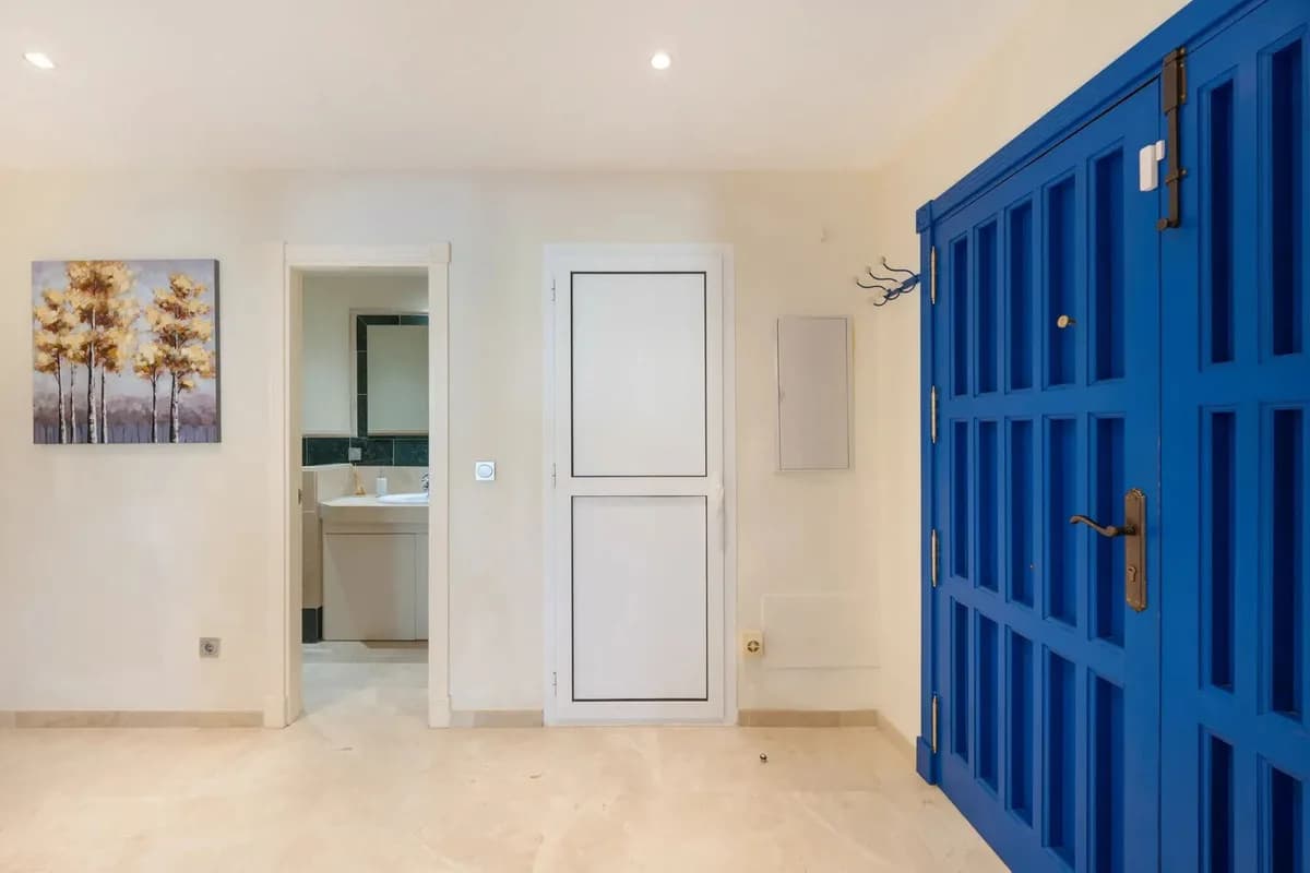 3 Bedroom Ground Floor Apartment for Sale in San Roque, Cádiz - Image 7