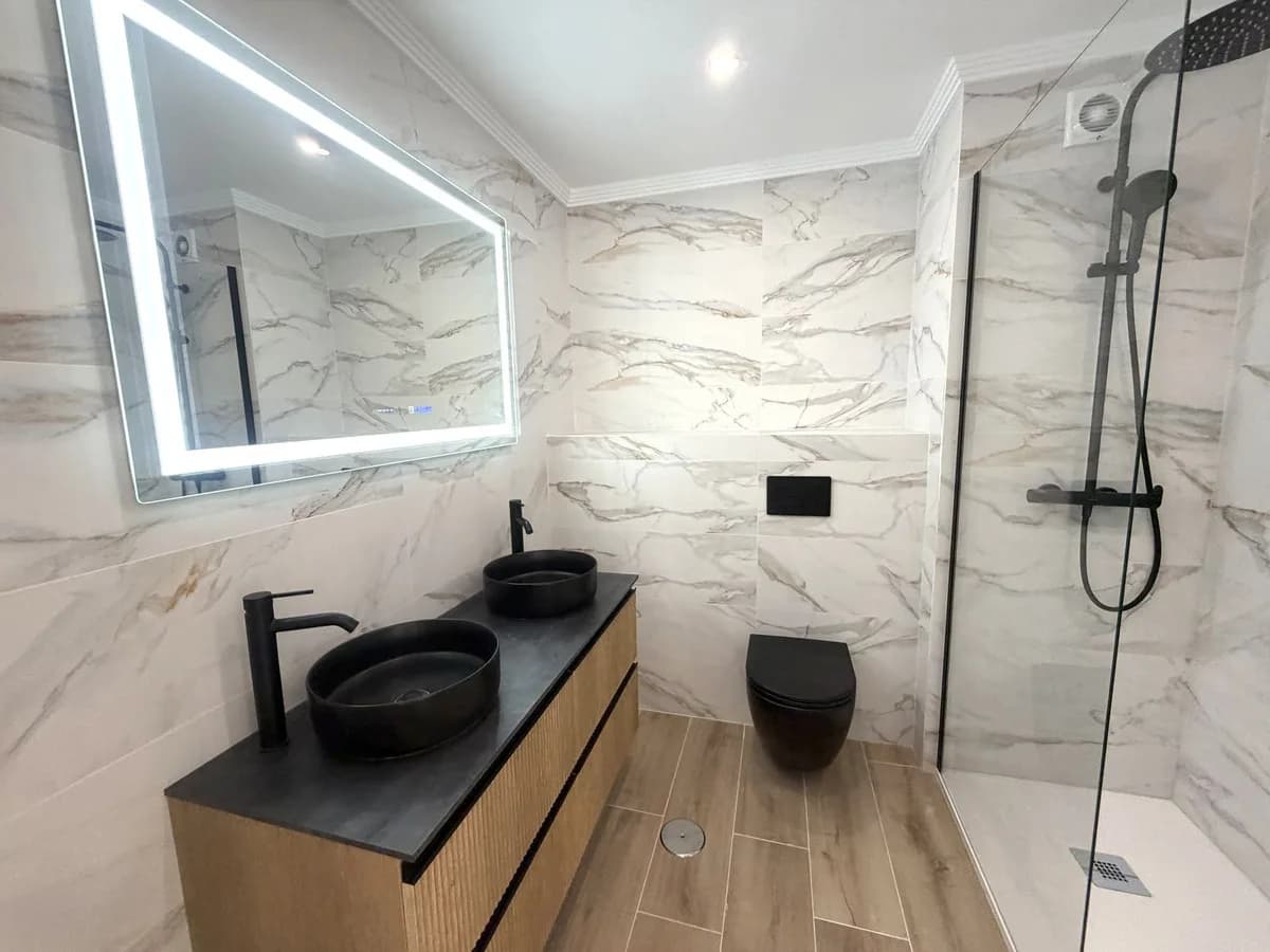 3 Bedroom Ground Floor Apartment for Sale in Mijas Golf, Málaga - Image 7