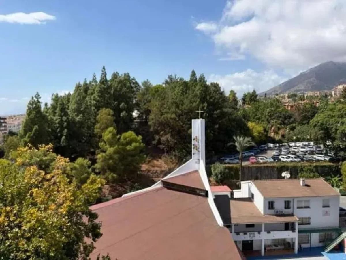 1 Bedroom Middle Floor Apartment for Sale in Marbella, Málaga - Image 7