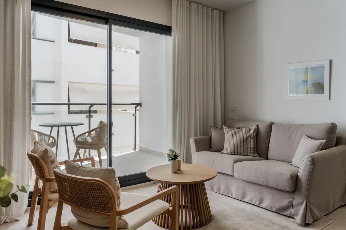 2 Bedroom Top Floor Apartment for Sale in Estepona, Málaga - Image 5