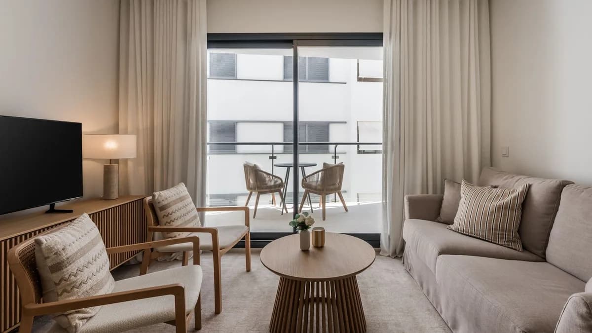 2 Bedroom Top Floor Apartment for Sale in Estepona, Málaga - Image 8