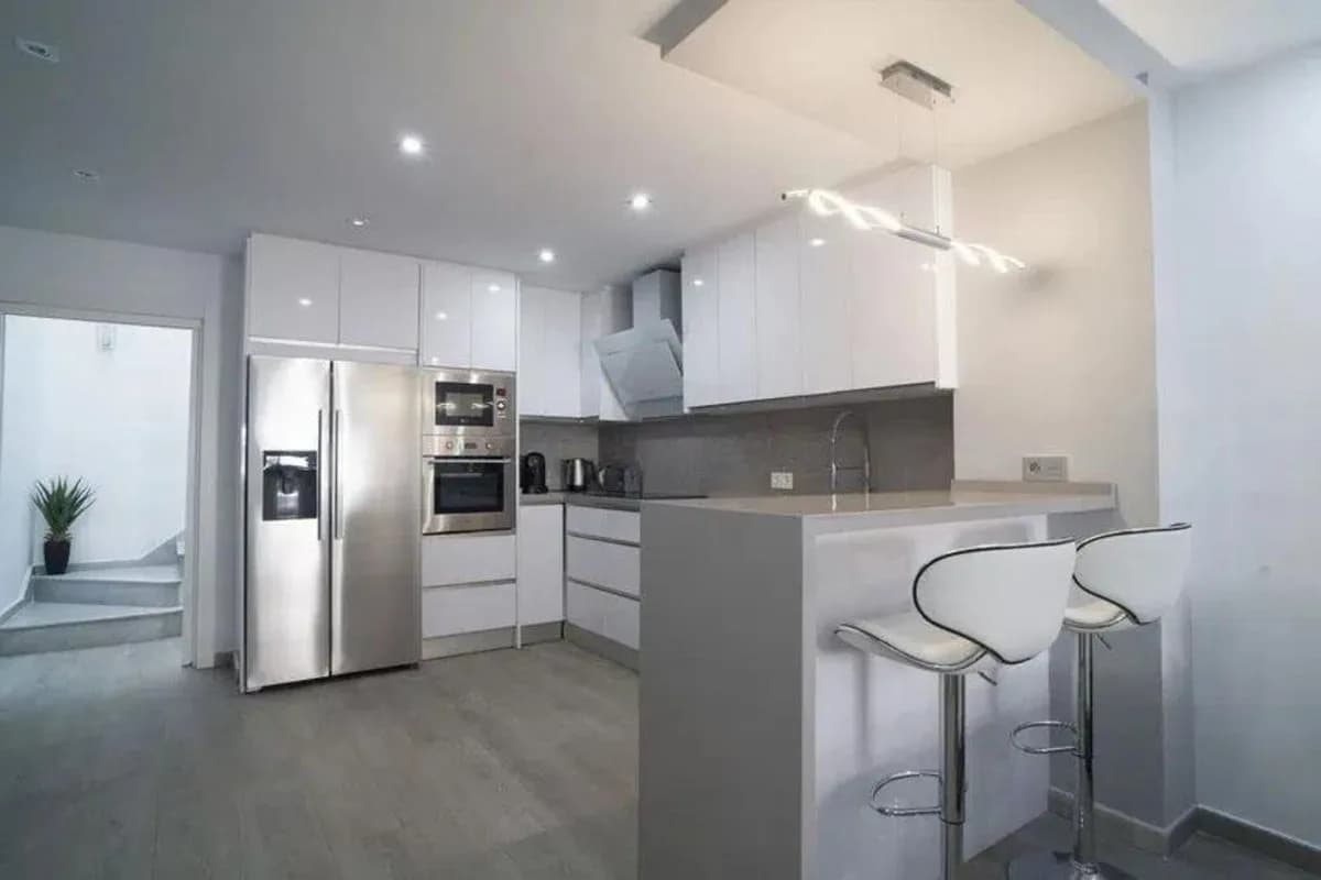 3 Bedroom Townhouse for Sale in San Pedro de Alcántara, Málaga - Image 6