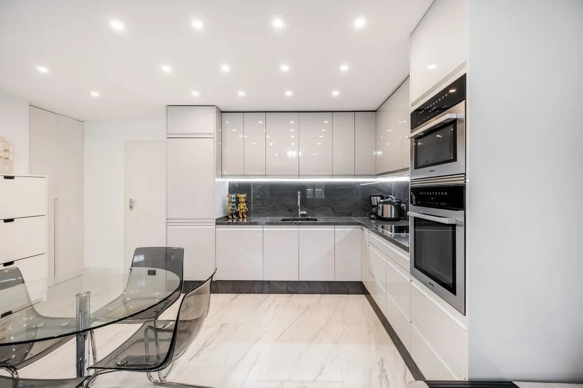 4 Bedroom Townhouse for Sale in Cabopino, Málaga - Image 4