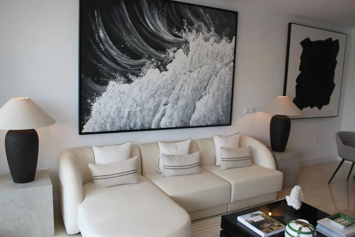 2 Bedroom Middle Floor Apartment for Sale in Marbella, Málaga - Image 4