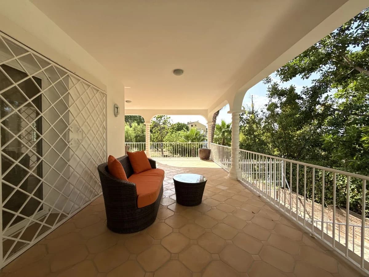 3 Bedroom Semi-Detached House for Sale in San Pedro de Alcántara, Málaga - Image 6