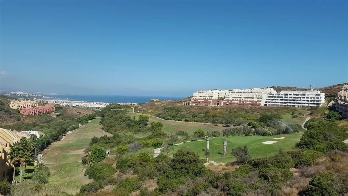 2 Bedroom Penthouse for Sale in La Duquesa, Málaga