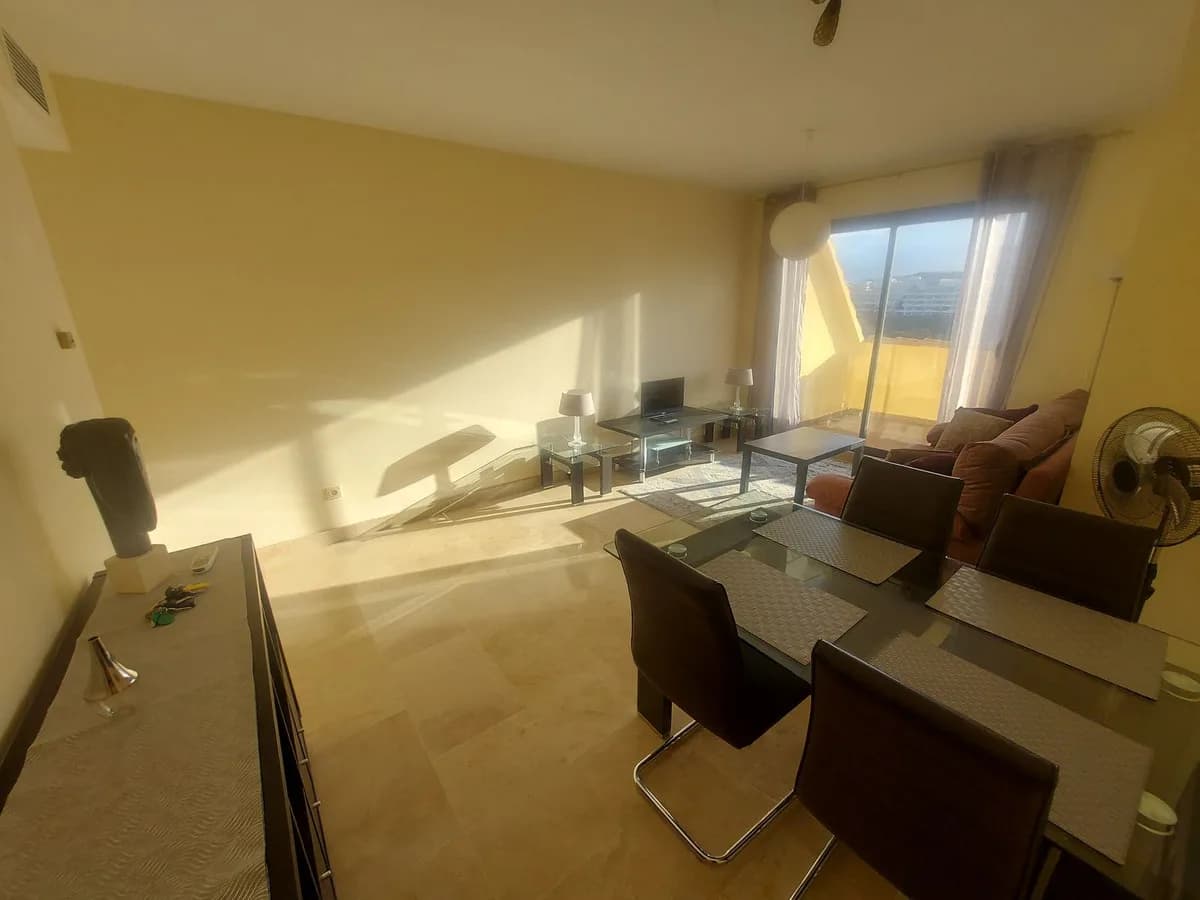 2 Bedroom Penthouse for Sale in La Duquesa, Málaga - Image 5