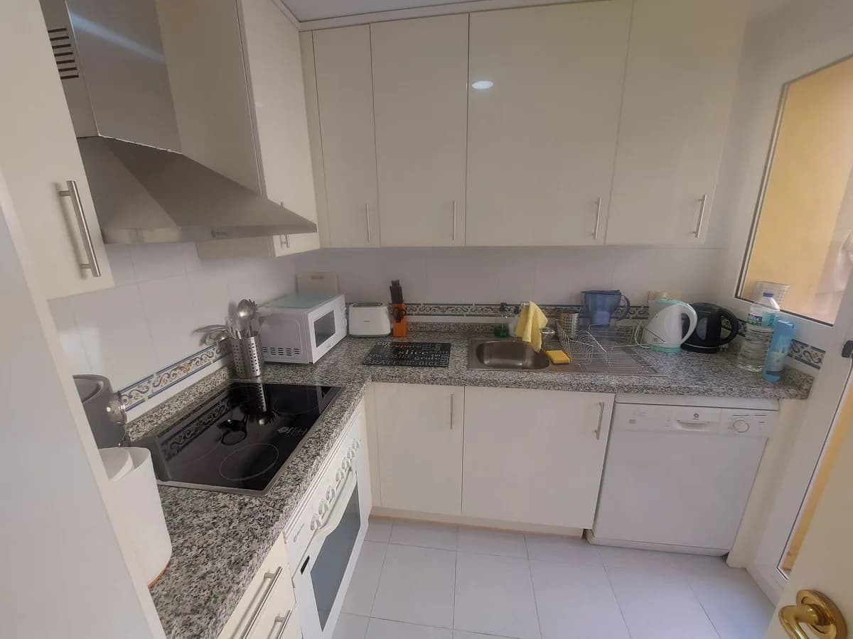 2 Bedroom Penthouse for Sale in La Duquesa, Málaga - Image 6