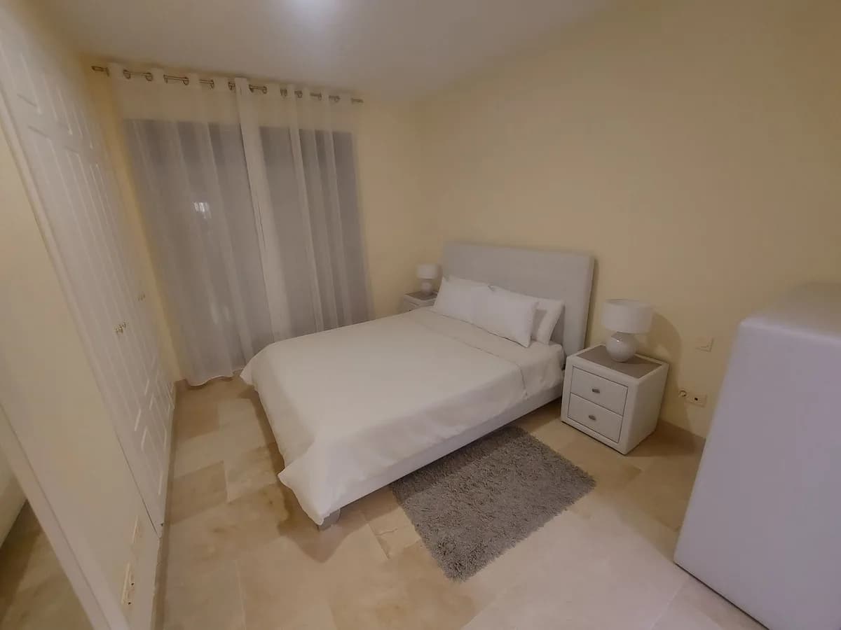2 Bedroom Penthouse for Sale in La Duquesa, Málaga - Image 9