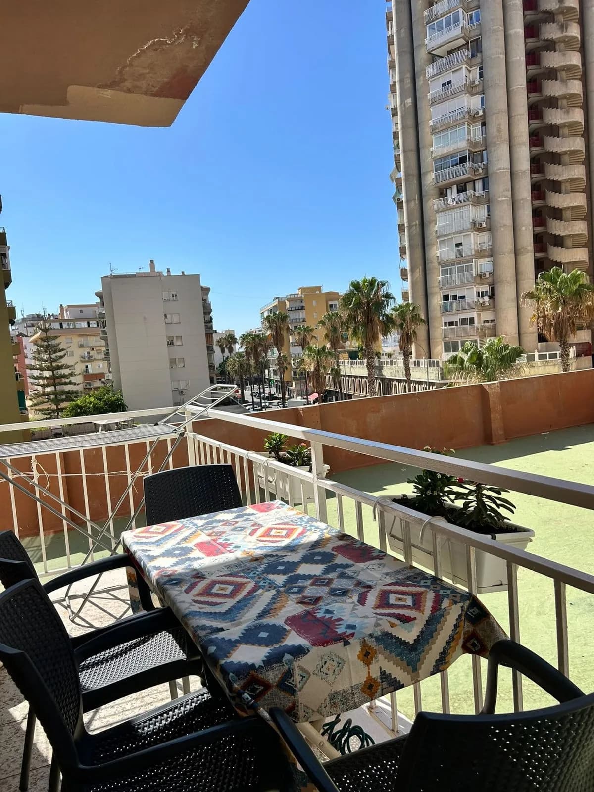 1 Bedroom Middle Floor Apartment for Sale in Torremolinos, Málaga - Image 2