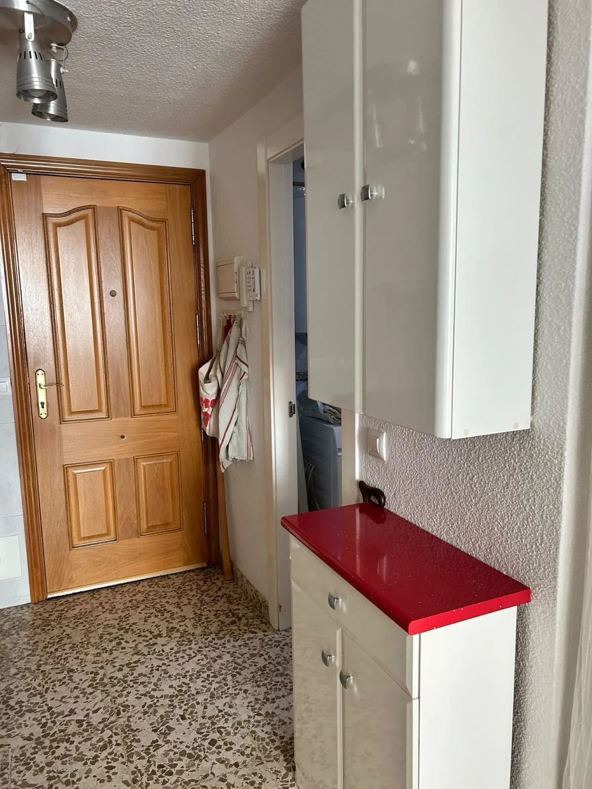 1 Bedroom Middle Floor Apartment for Sale in Torremolinos, Málaga - Image 9