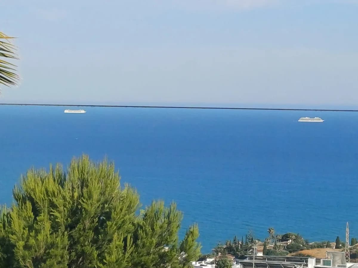 2 Bedroom Middle Floor Apartment for Sale in Benalmadena, Málaga
