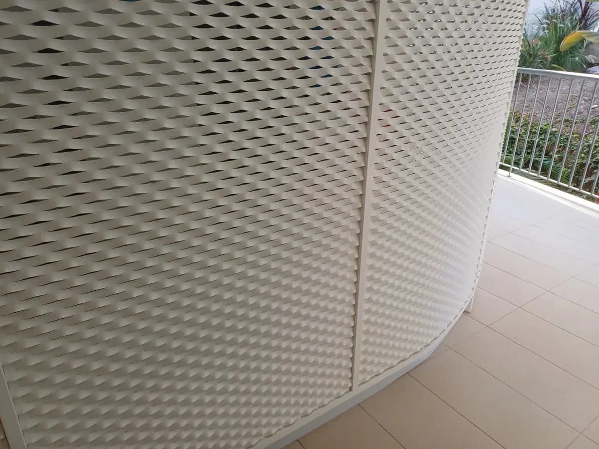 2 Bedroom Middle Floor Apartment for Sale in Benalmadena, Málaga - Image 8