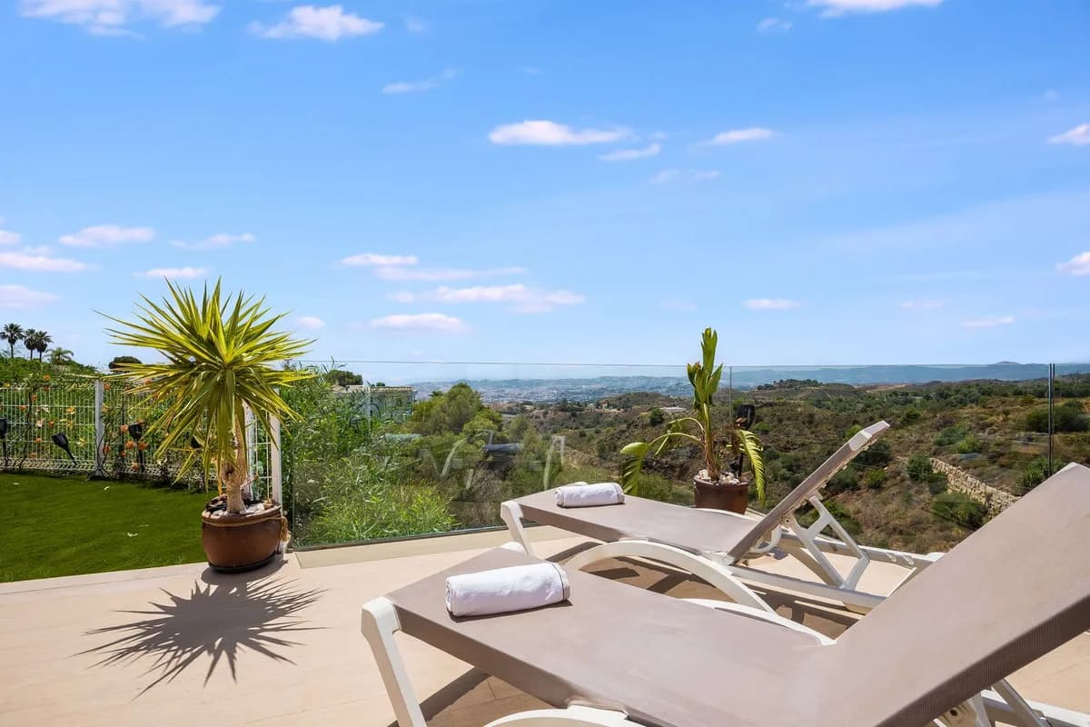 3 Bedroom Semi-Detached House for Sale in Mijas Costa, Málaga - Image 8