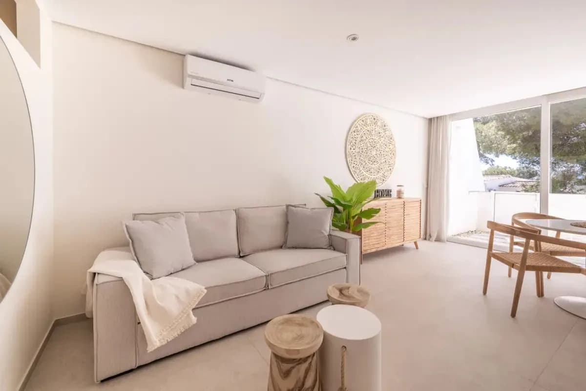 1 Bedroom Ground Floor Apartment for Sale in Estepona, Málaga - Image 3
