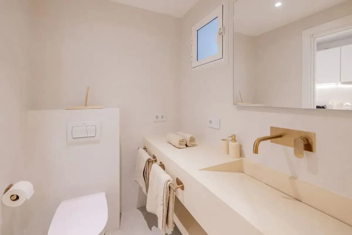 1 Bedroom Ground Floor Apartment for Sale in Estepona, Málaga - Image 9