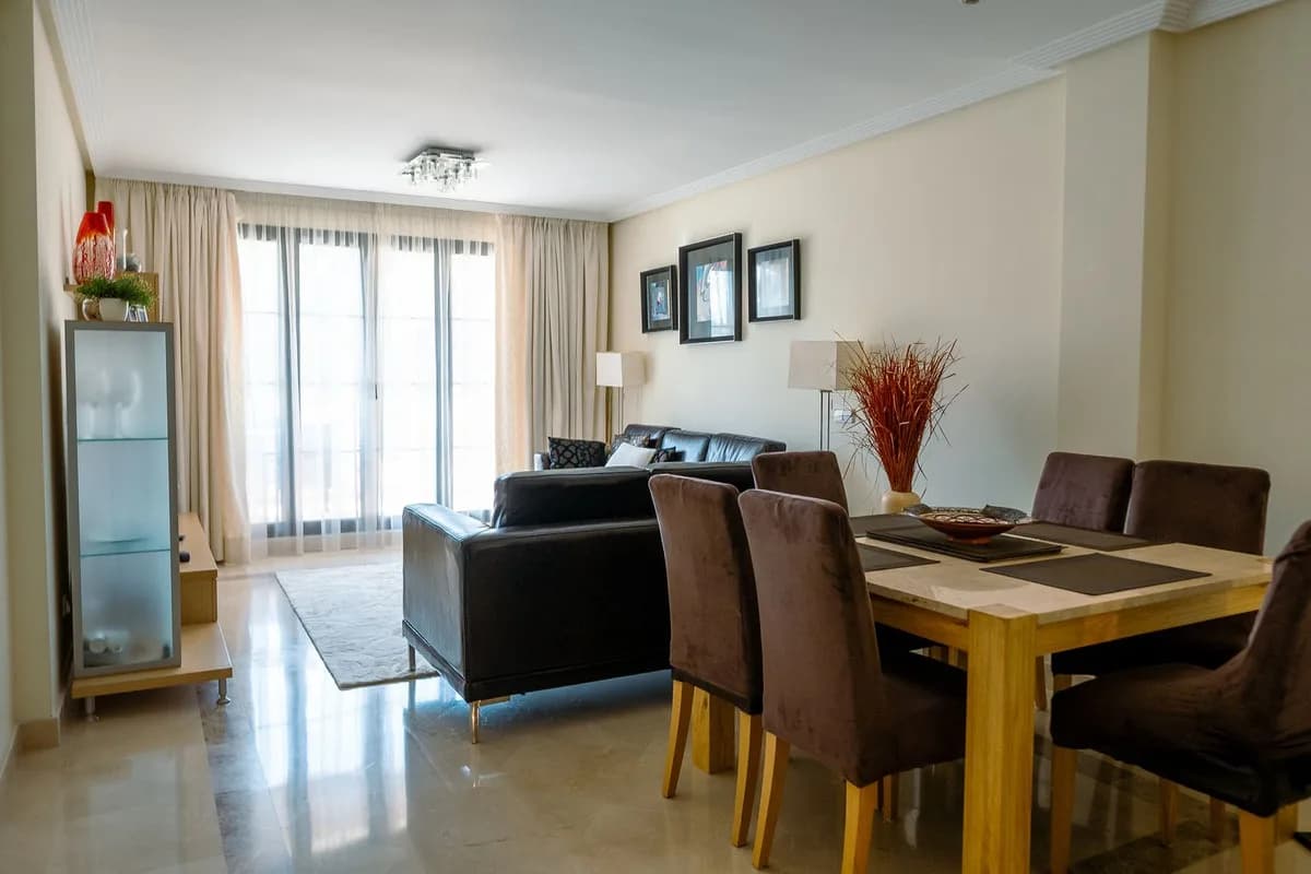 3 Bedroom Middle Floor Apartment for Sale in Los Arqueros, Málaga - Image 7