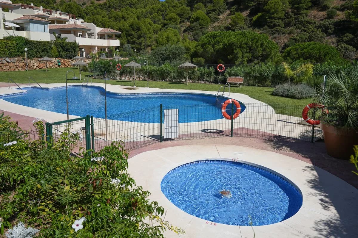 3 Bedroom Ground Floor Apartment for Sale in Mijas, Málaga