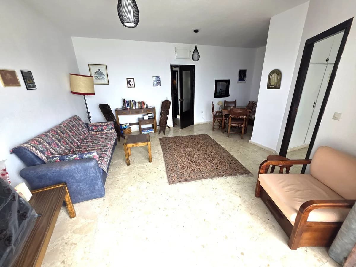 1 Bedroom Middle Floor Apartment for Sale in Calahonda, Málaga - Image 4