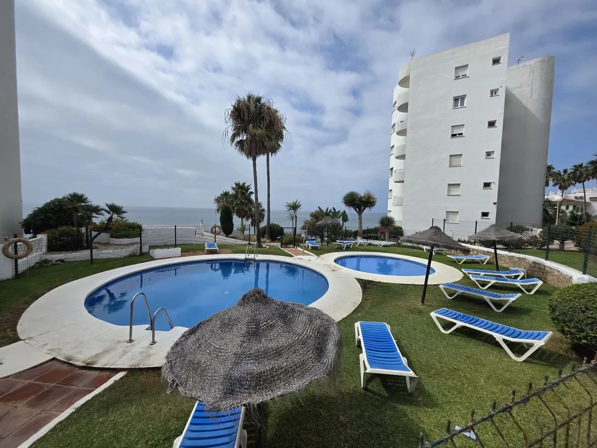 1 Bedroom Middle Floor Apartment for Sale in Calahonda, Málaga - Image 6