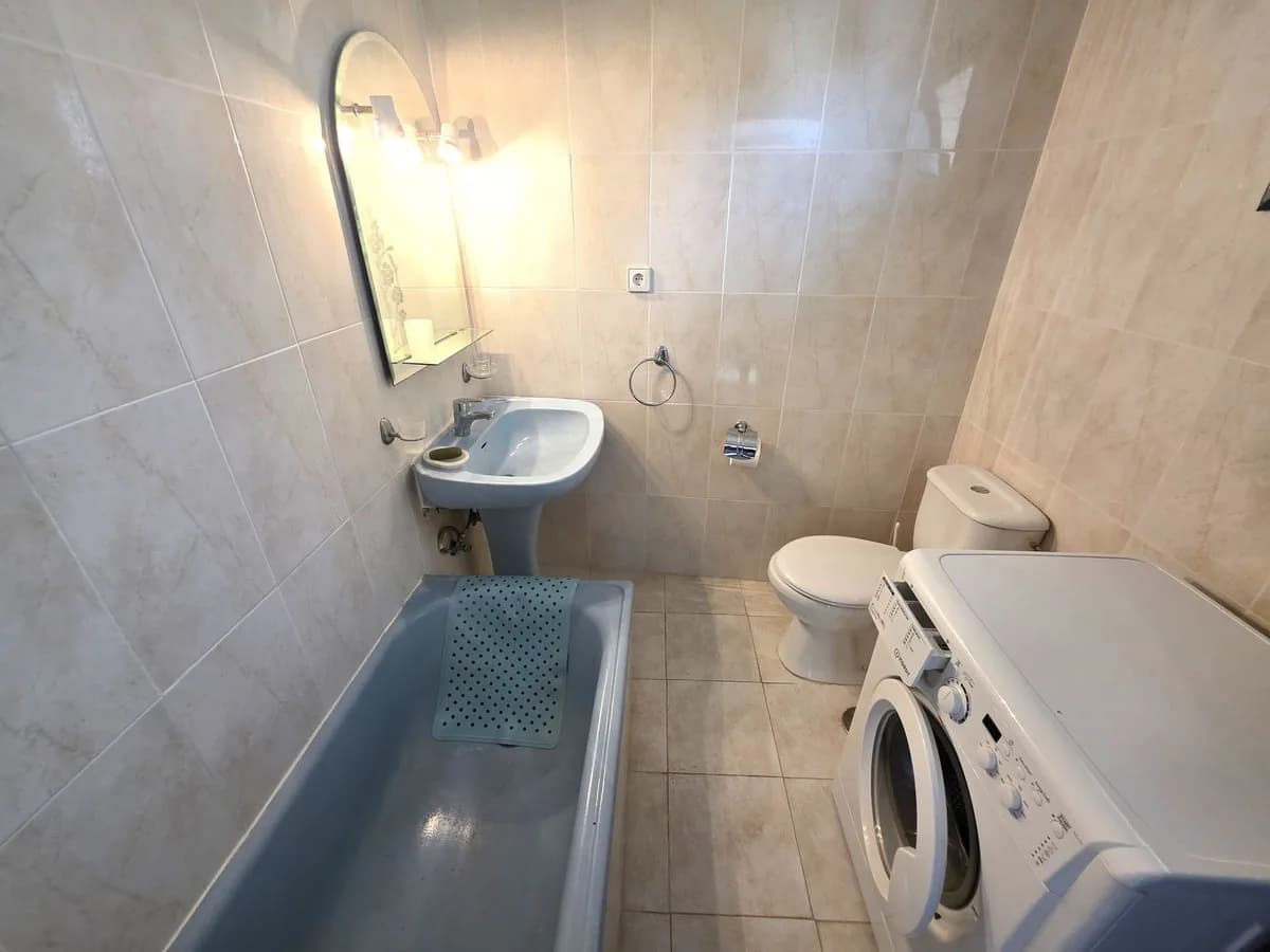 1 Bedroom Middle Floor Apartment for Sale in Calahonda, Málaga - Image 7