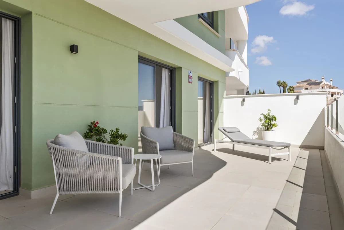 2 Bedroom Ground Floor Apartment for Sale in La Cala de Mijas, Málaga - Image 3