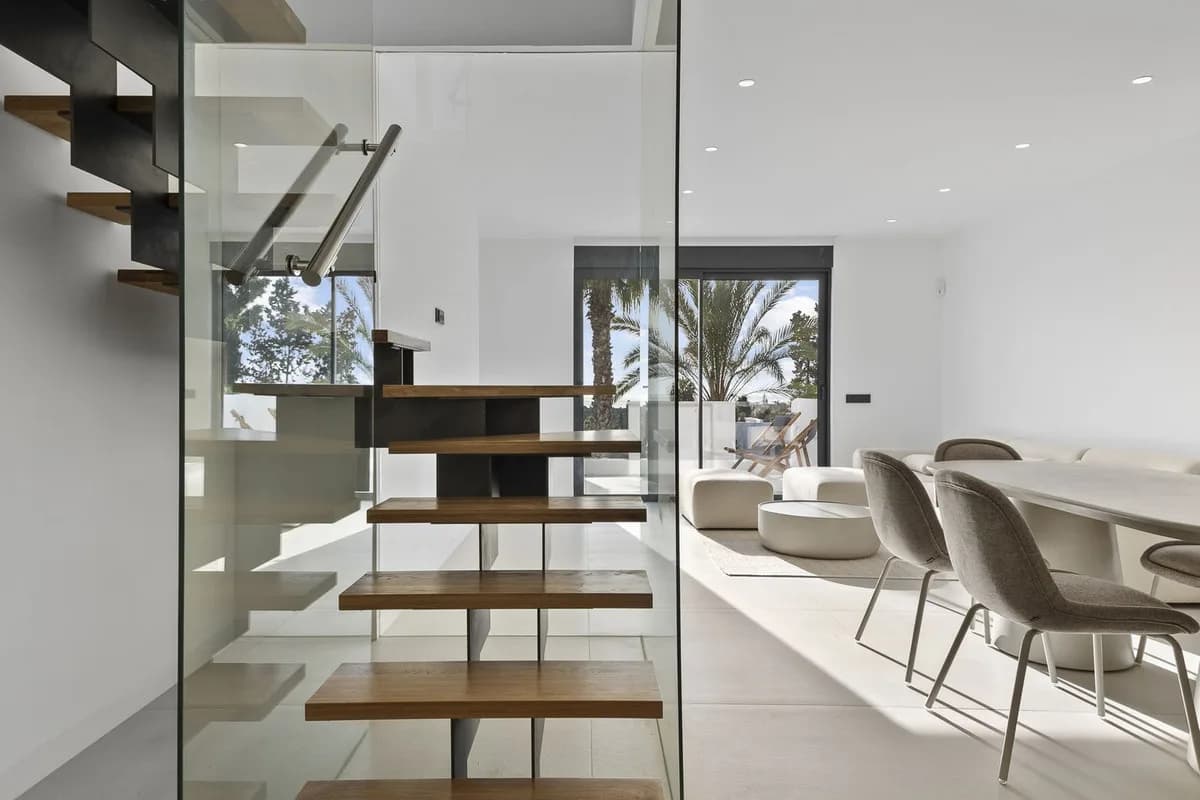 3 Bedroom Penthouse Duplex for Sale in El Paraiso, Málaga - Image 6