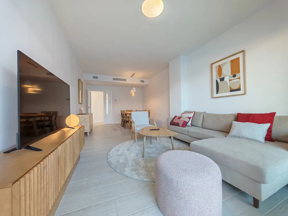3 Bedroom Ground Floor Apartment for Sale in Estepona, Málaga - Image 4