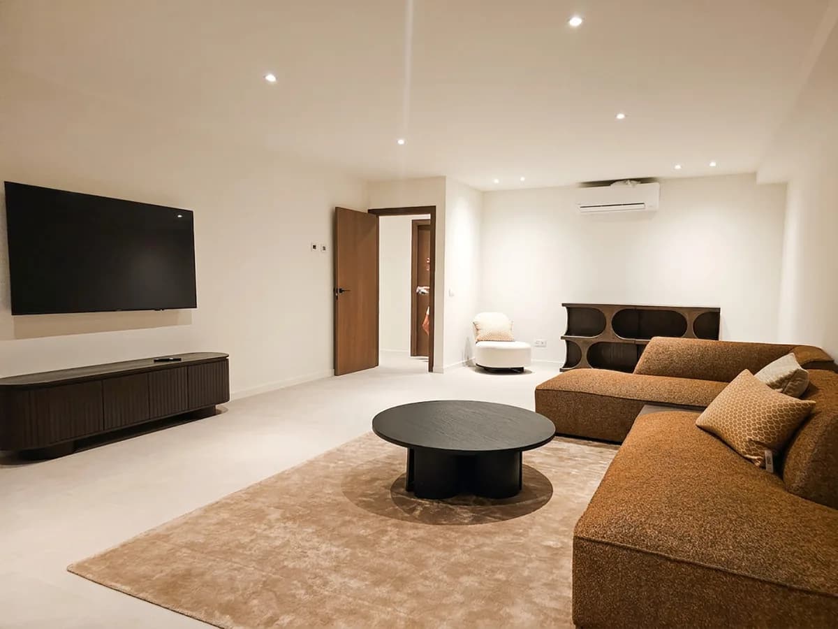 5 Bedroom Detached Villa for Sale in Benahavís, Málaga - Image 4