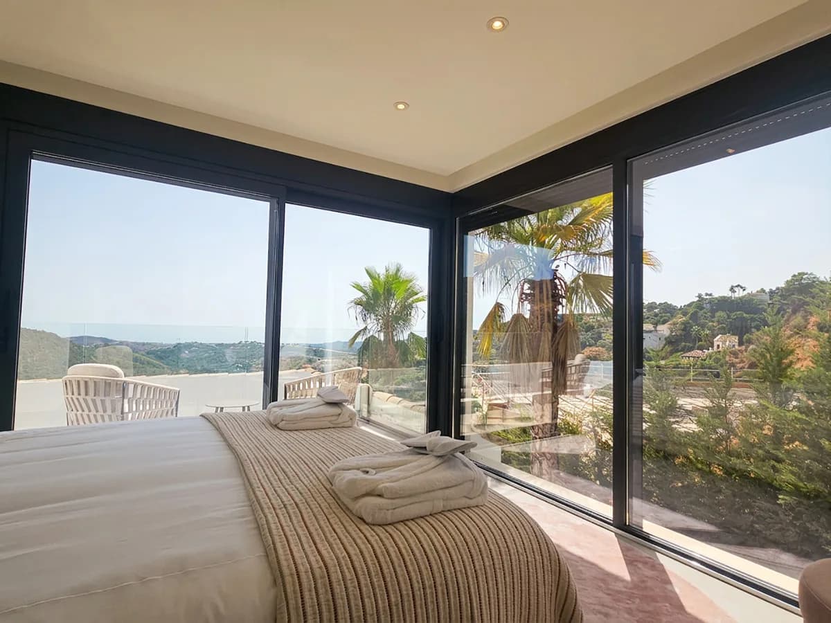 5 Bedroom Detached Villa for Sale in Benahavís, Málaga - Image 5