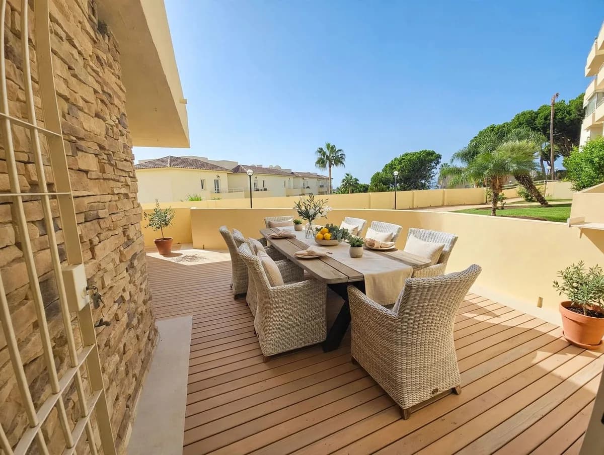 3 Bedroom Ground Floor Apartment for Sale in Riviera del Sol, Málaga - Image 2
