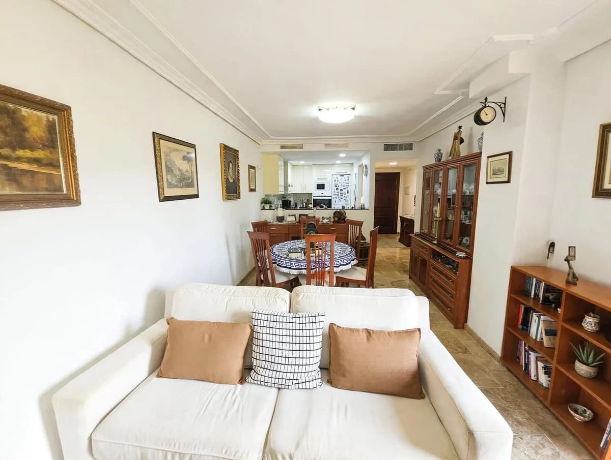 3 Bedroom Ground Floor Apartment for Sale in Riviera del Sol, Málaga - Image 8