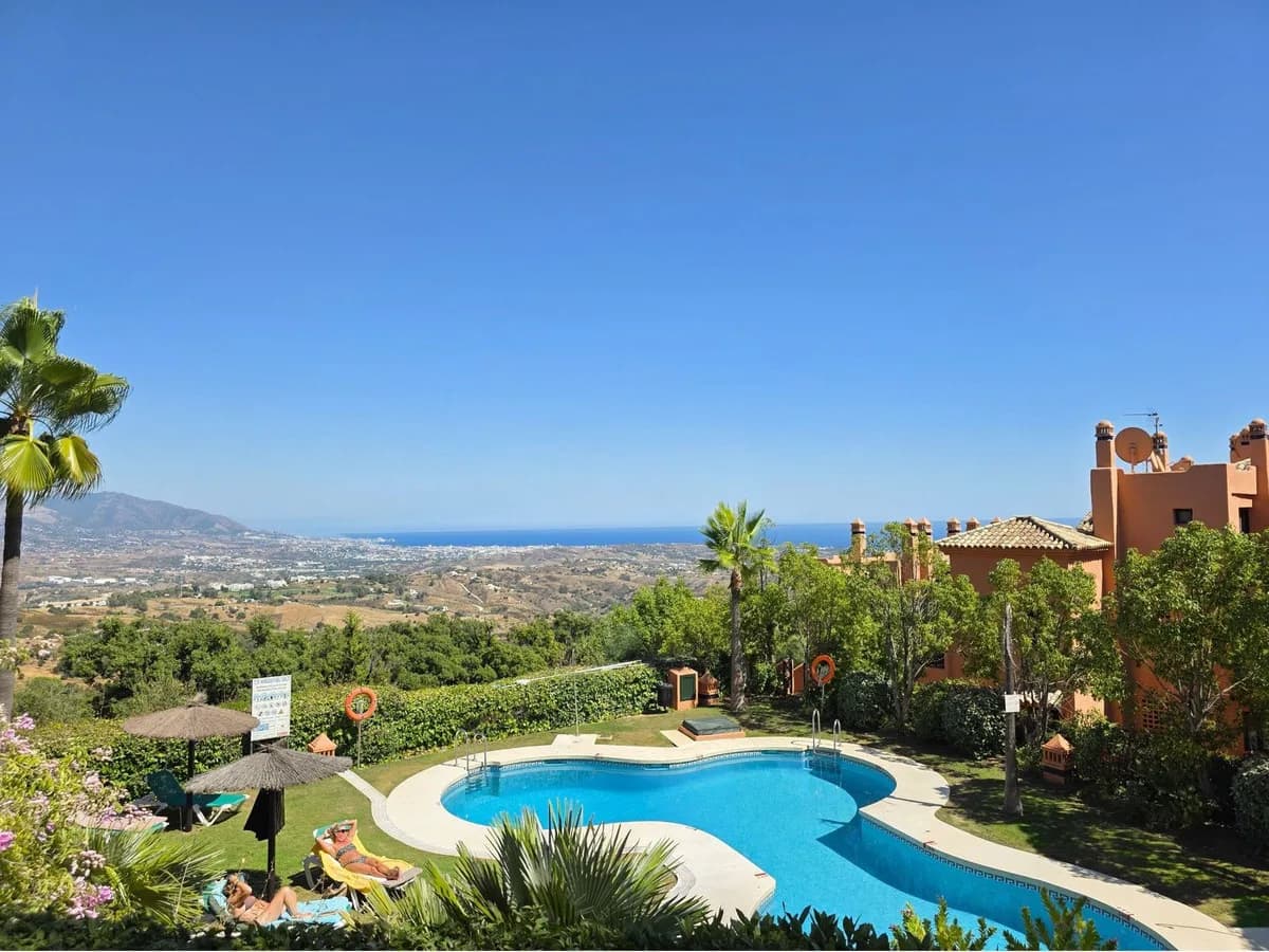 2 Bedroom Ground Floor Apartment for Sale in La Mairena, Málaga