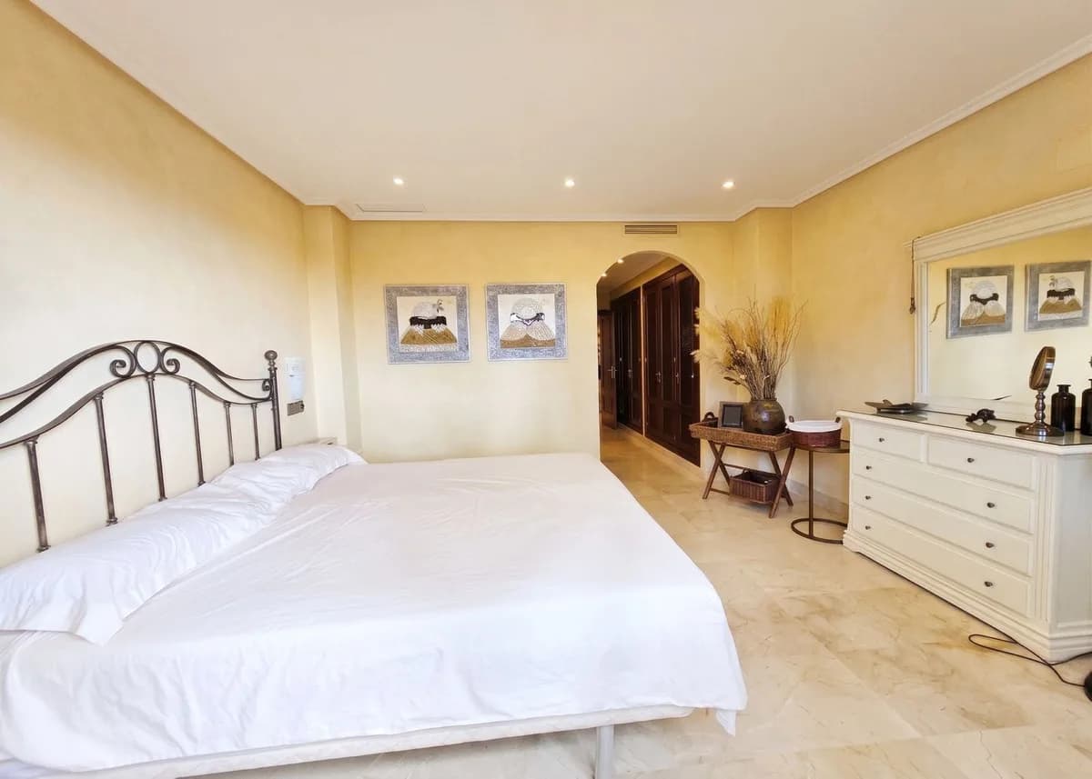 2 Bedroom Ground Floor Apartment for Sale in La Mairena, Málaga - Image 9