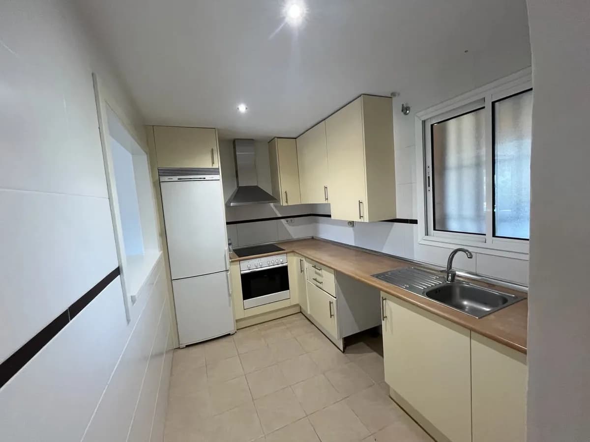 4 Bedroom Middle Floor Apartment for Sale in Mijas Golf, Málaga - Image 5