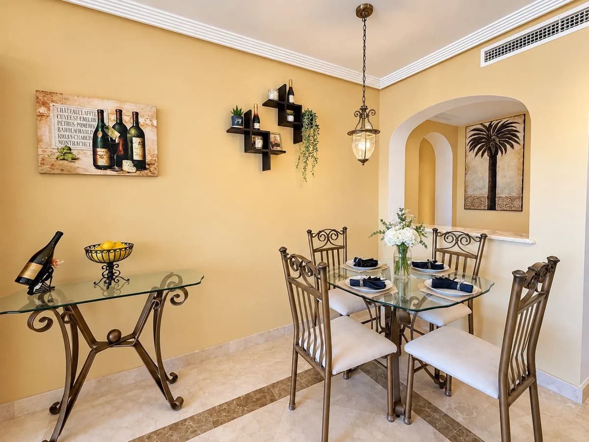 2 Bedroom Ground Floor Apartment for Sale in Los Arqueros, Málaga - Image 7