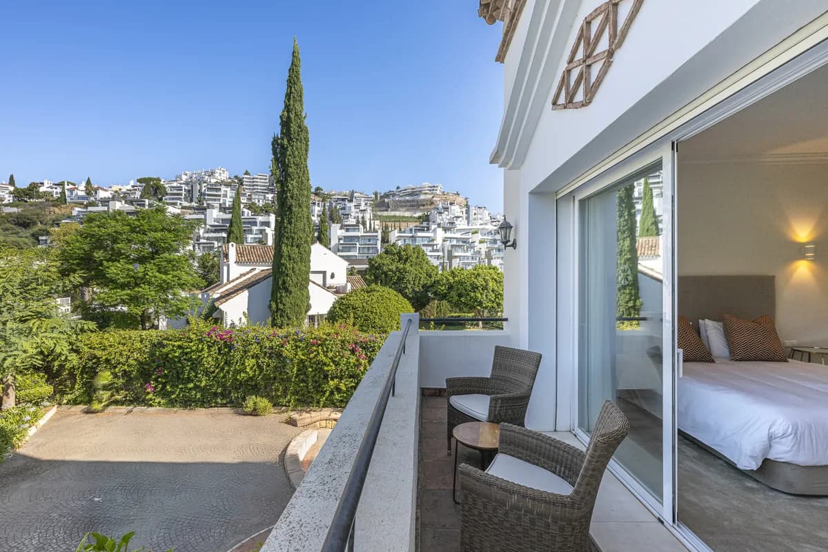 5 Bedroom Detached Villa for Sale in Benahavís, Málaga - Image 6