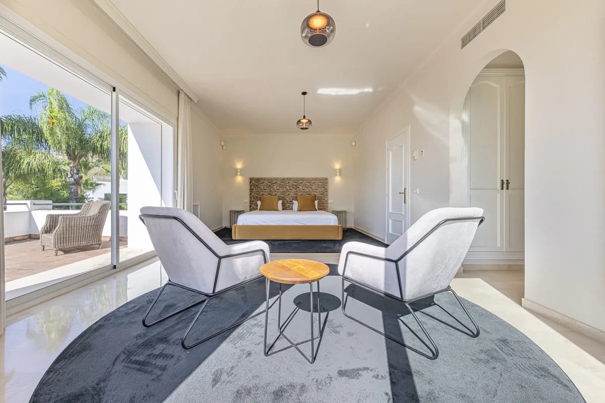 5 Bedroom Detached Villa for Sale in Benahavís, Málaga - Image 9