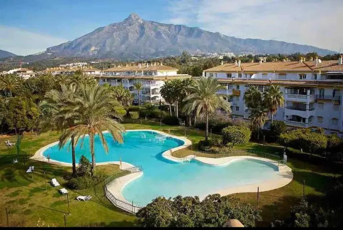 2 Bedroom Penthouse for Sale in Marbella, Málaga - Image 2
