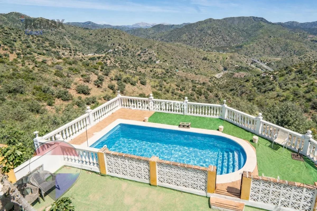 3 Bedroom Finca - Cortijo for Sale in Ciudad Jardín, Málaga