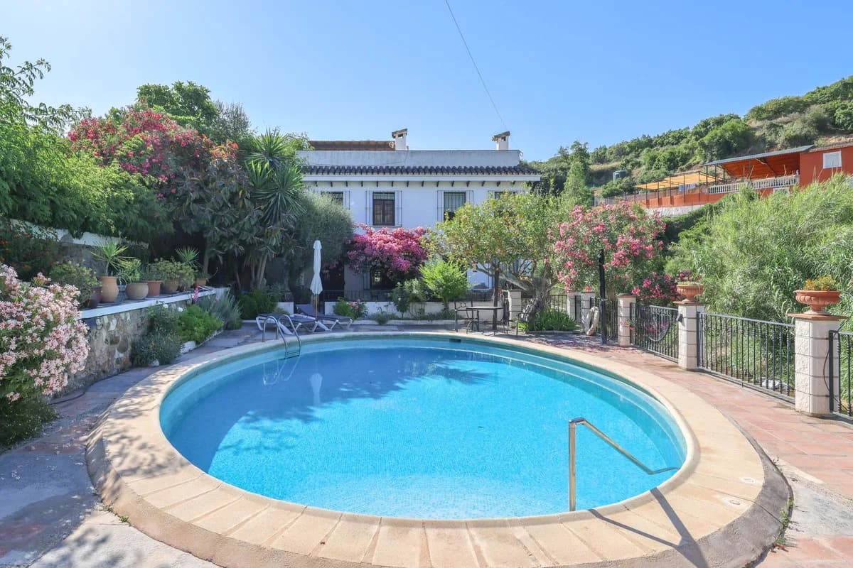 1 Bedroom Penthouse for Sale in Coín, Málaga - Image 3