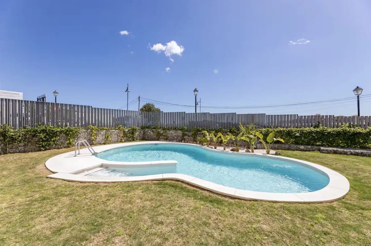 3 Bedroom Middle Floor Apartment for Sale in Los Pacos, Málaga - Image 7